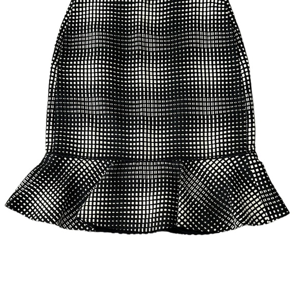 Emanuel Ungaro Paris Black & Ivory Silk Blend Woven Flounce Peplum Skirt - 4 - Picture 4 of 15